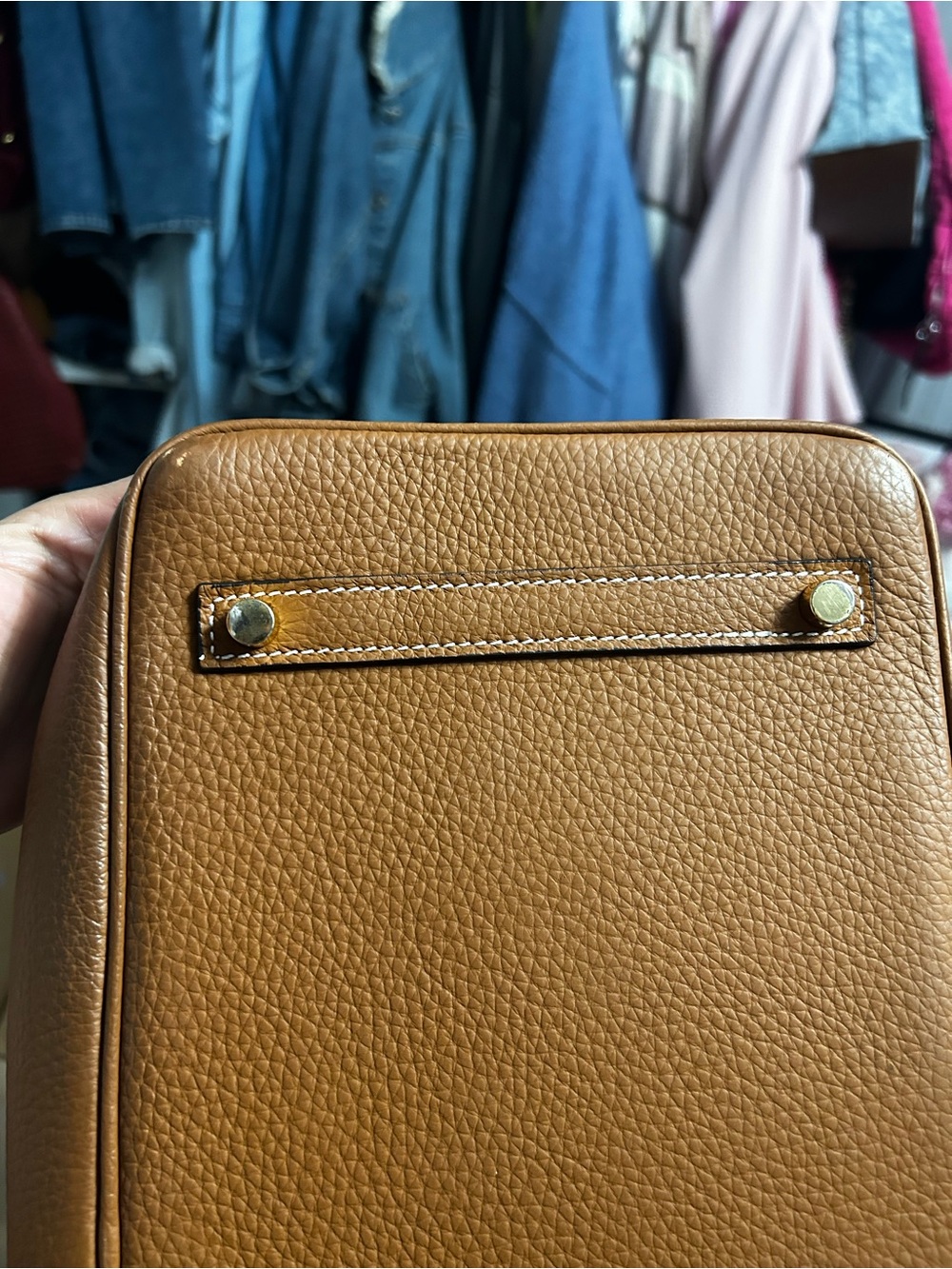 Classic Leather Tote Bag in Cognac with Gold Hardware - Picture 11 of 13